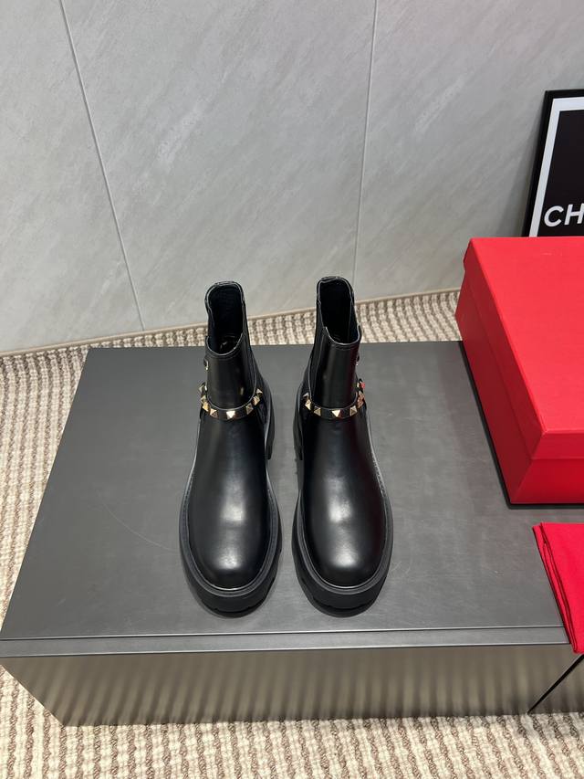 Factory: Exclusive top version of short boots Valentin* Valentin* Tiannu 25Vs ea