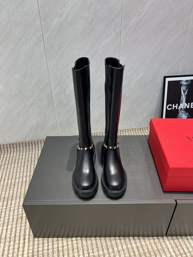 Factory: Exclusive top version of high boots Valentin* Valentin* Tiannu 25Vs ear