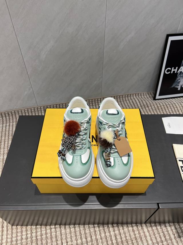 Factory: Exclusive top version F*Endi Fendi 2025Vs latest color-blocking casual