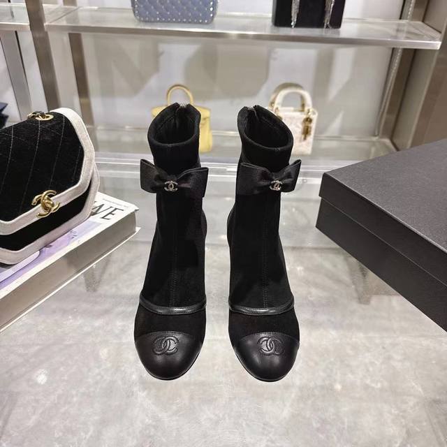 Same style as Chanel official website, Chanel new style, simple and elegant, bo