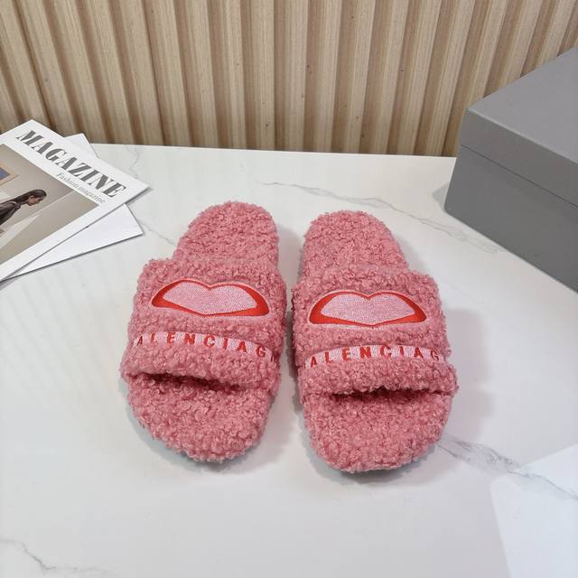 Thin-soled Balenciaga 25Ss autumn/winter trendy wool slippers. Lettering and emb