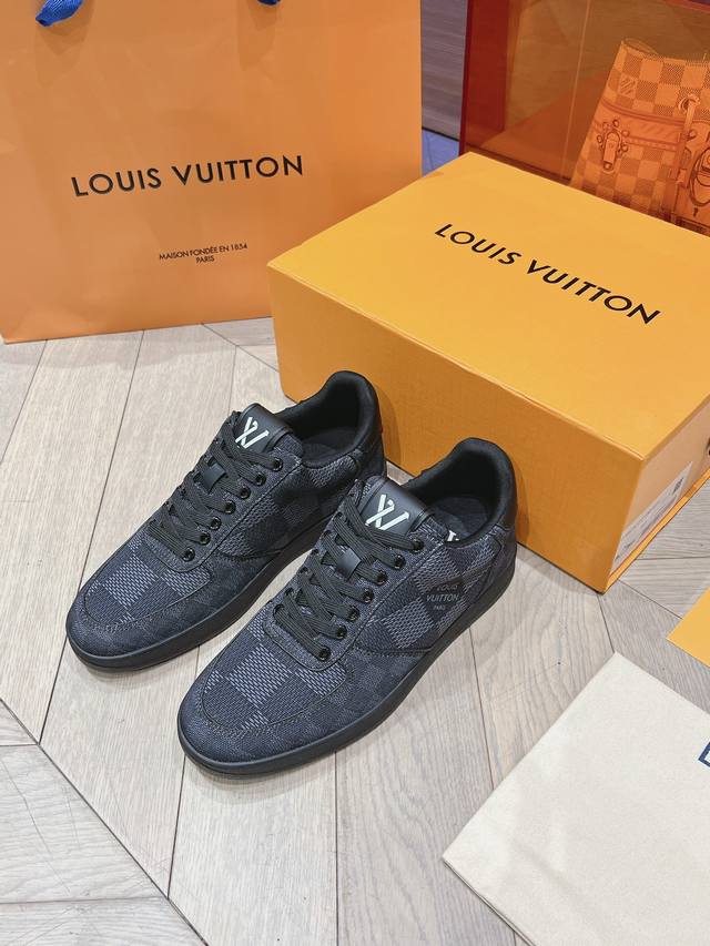 Lv new white shoes for men, checkerboard series men's casual business shoes full