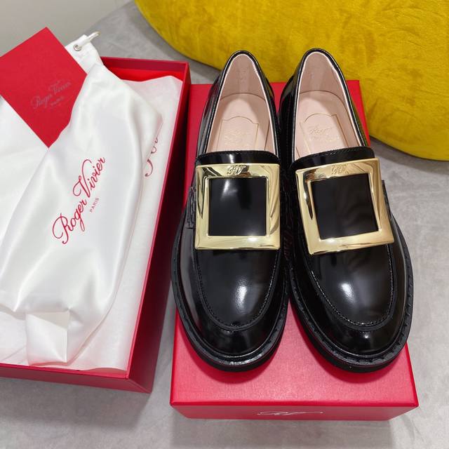 Roger Vivie RV classic loafer platform shoe with rhinestone Chelsea boots. Recom