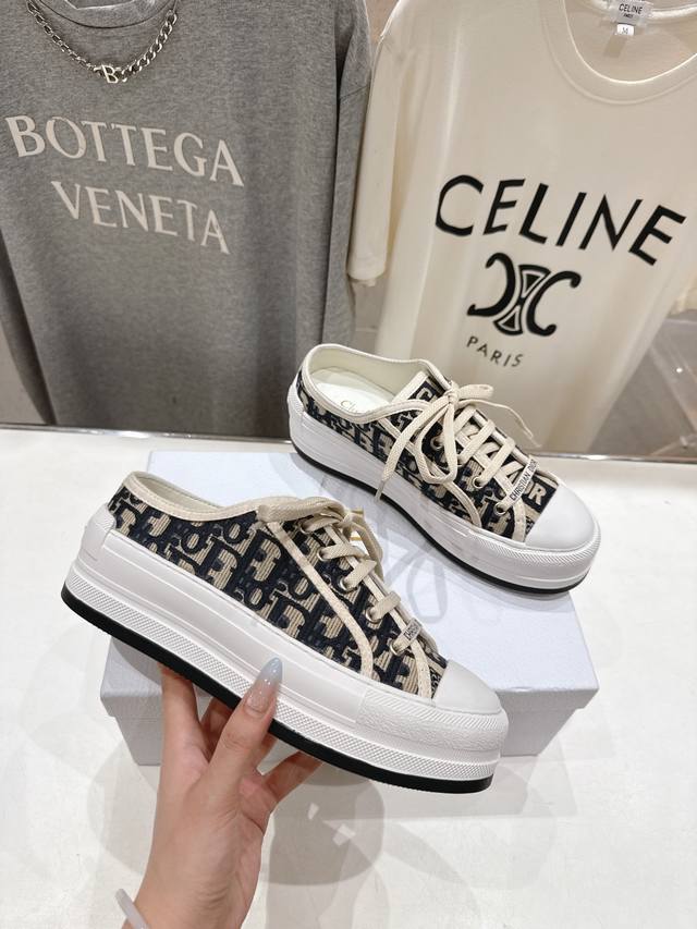 Top-class purchasing agent classic series old flower embroidered thick-soled ca