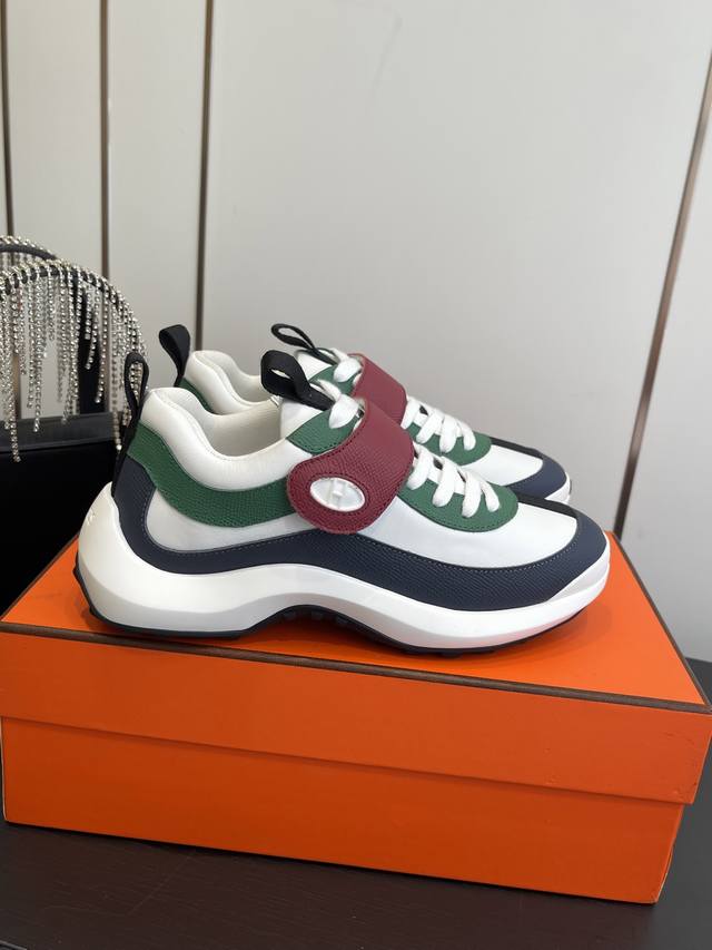 Women's and Men's Herm