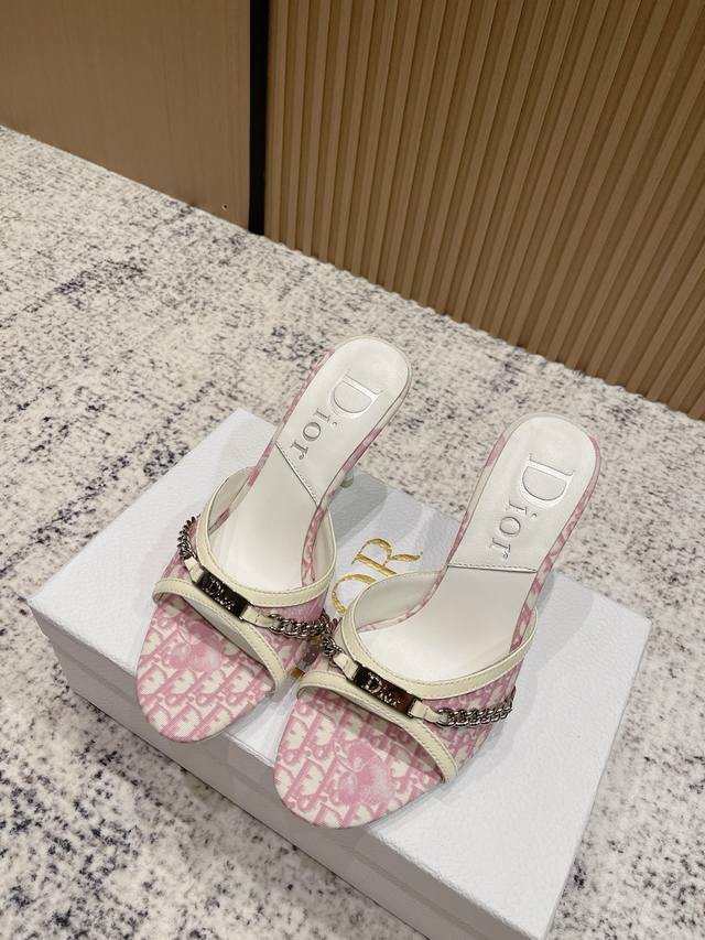 Top version: Dior 2025 Spring and Summer catwalk new punk style chain hardware b