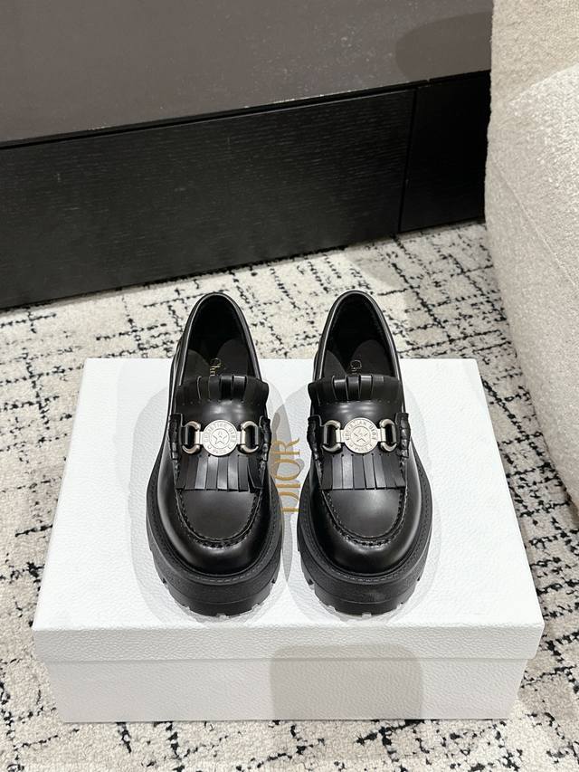 Dior 25 Early Spring New Coin Tassel Platform Loafers . Crafted from black calf