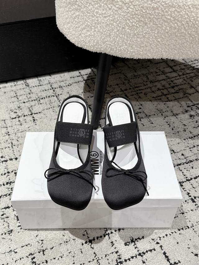 Maison Marginal* Mm6 25 New autumn product, thick-heeled apple-toe ballet flats,