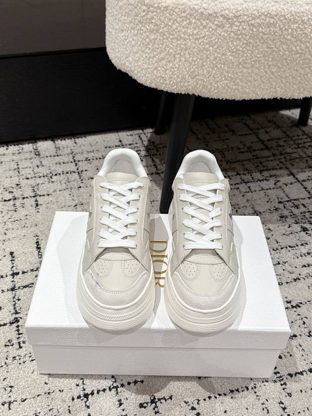 Top-of-the-line couple's edition, the Dior 25, is the latest CD platform casual