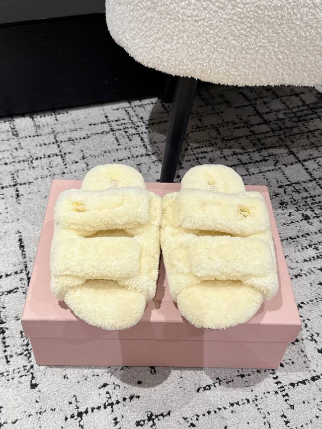 Miumiu 25 new autumn and winter wool slippers Made of pure lambswool! Super warm