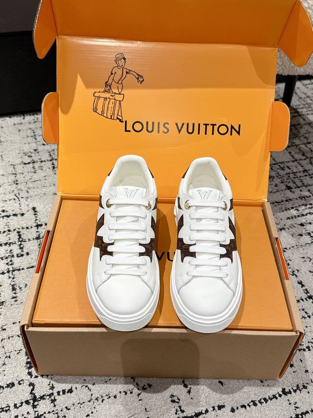 Premium Edition Level 25 Latest White Casual Sneakers Originally purchased, deve