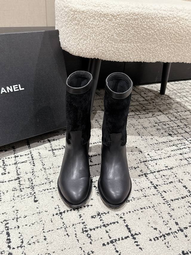 Chanel 25 Ss new ankle boots from the autumn and winter runway . A fashion fav