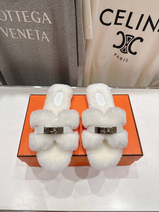 Top-quality factory-made Hermes* F021 2025Ssh new flat fur slippers. The lambsw