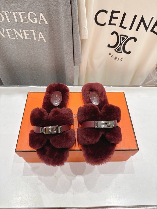 Top-quality factory-made Hermes* F021 2025Ssh new flat fur slippers. The lambsw