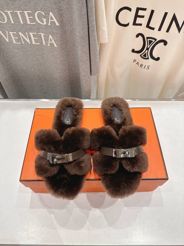Top-quality factory-made Hermes* F021 2025Ssh new flat fur slippers. Exceptional