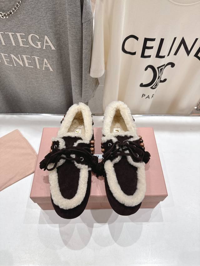 High-quality, factory-made fur lining. Miumiu Miu Miu 2025Ss Fall/Winter runway