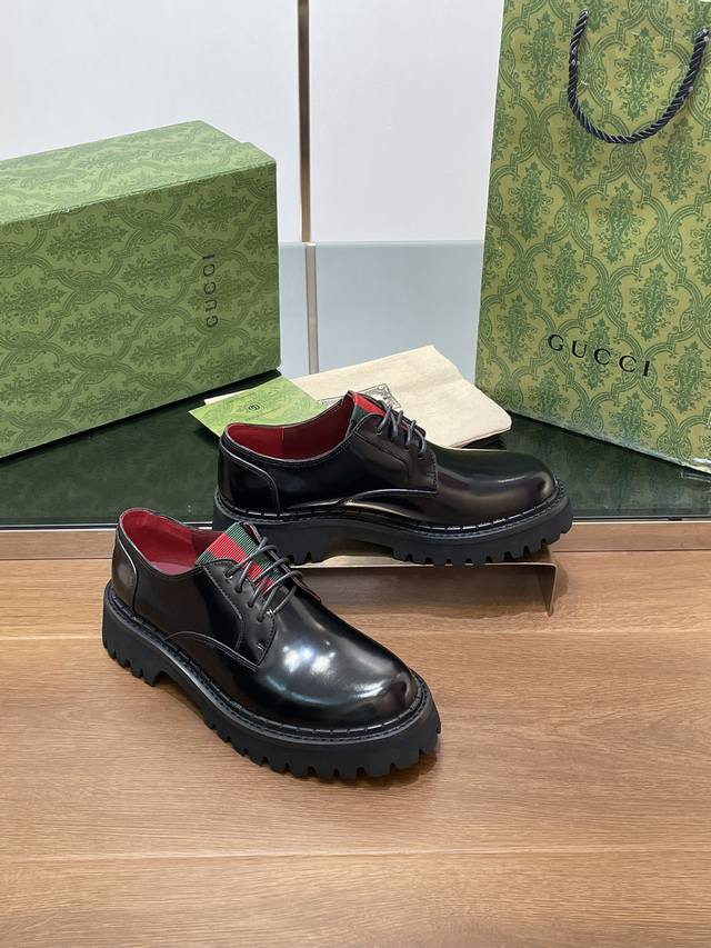 Gucci New Fall/Winter Special Offer: New Gucci Red and Green Web Lace-Up Platfor