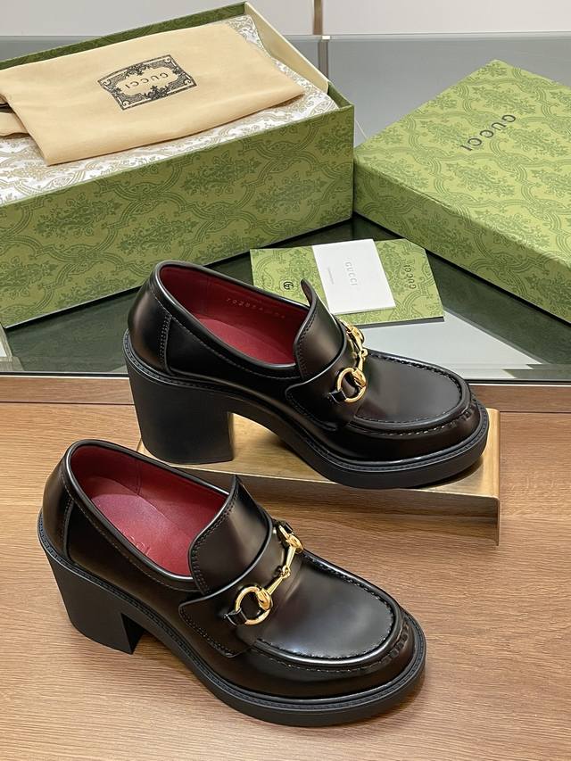 Gucci's latest autumn and winter Gucci high-heeled shoes with bee-soled thick-he