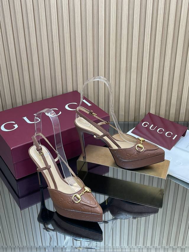 2025 Early Autumn G's new Gg embossed leather Gucci Horsebit buckle slingback sh