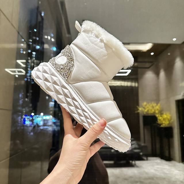 New Jimmy Choo shoes, exclusive, factory-priced, original, wide-soled casual wh