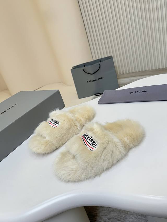 Balenciaga 2025 Autumn and Winter New Favorite