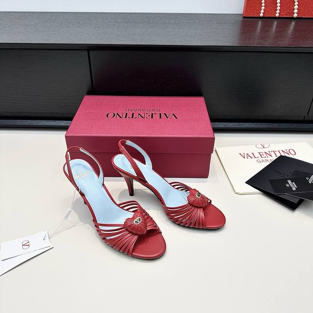 Valentino 25th anniversary new Vt heart decorative buckle high heel sandals Heel