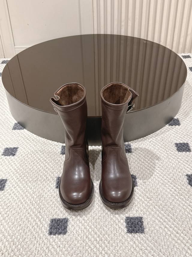 Sizes 35-40, 41 Custom Made Fashionistas, take note! Prada's 2025 stacked boots