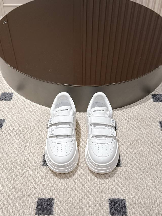 ann Andelman's 2025 Velcro White Sneakers 2.0 are here! Say goodbye to the tedio