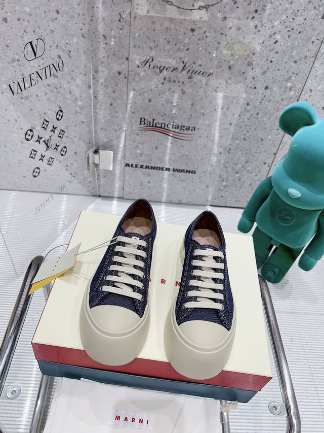 Lace-up denim. Latest version.