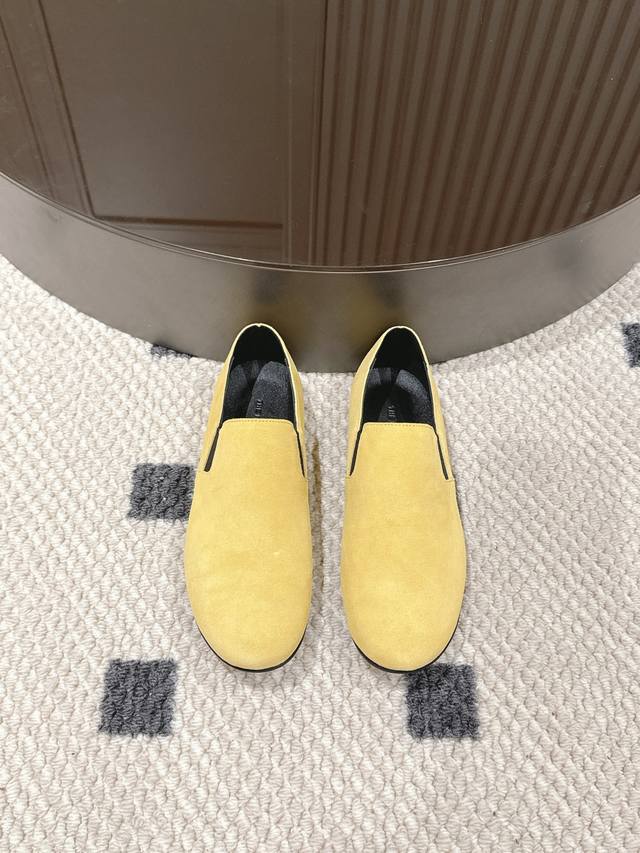 Cow suede size 35-40 The Row loafers are solid color, simple and comfortable fl