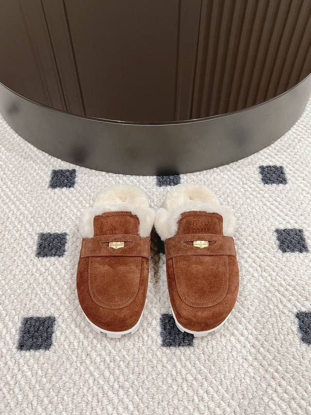 miumiu Miu Miu 24Ss new autumn and winter gold coin lambswool slippers warm, com