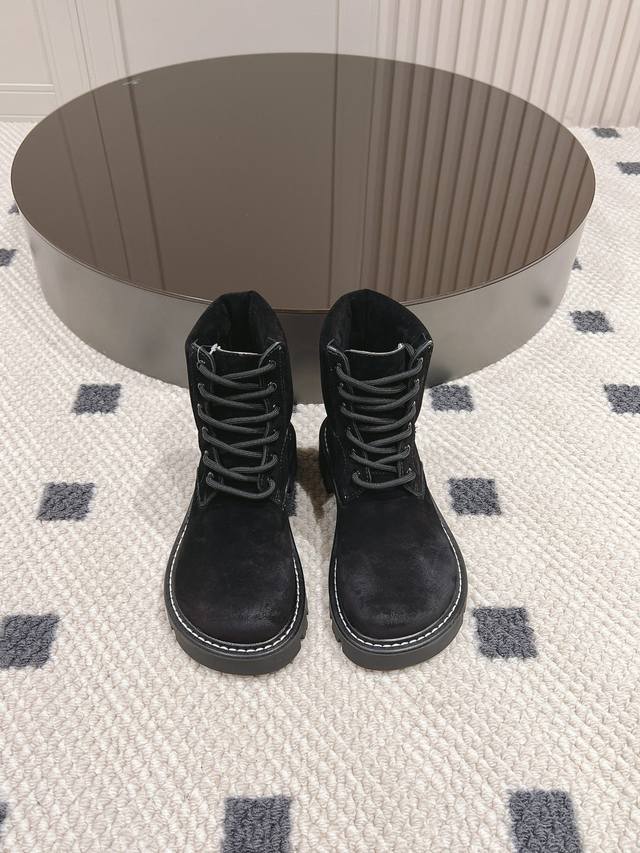 loewe24 New Arrival~ These big-toed boots from Loewe are so cool! 's exclusive,