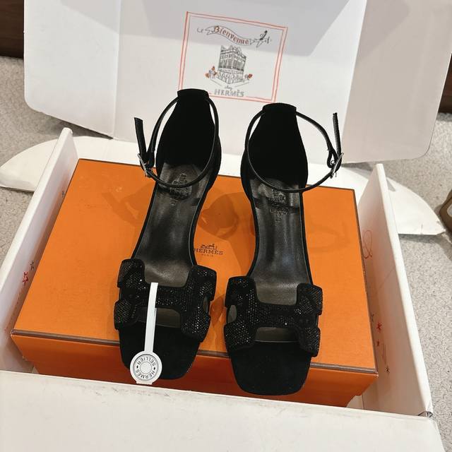 4Cm group picture factory price p Hermes Joy 40 high-heeled sandals are fashiona