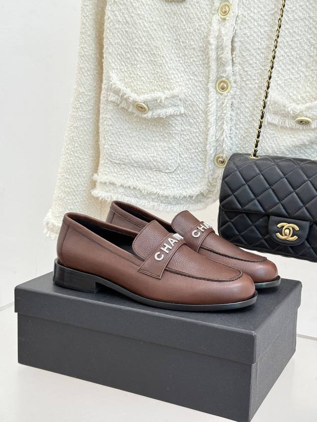 Factory Price: Chane* | Chanel 25A New Retro Diamond-Buckled Loafer Slip-On. Wh