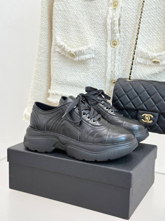 Factory Price: Chane* | Chanel 25K New Double C Thick-Sole Cowhide Sneakers, Da