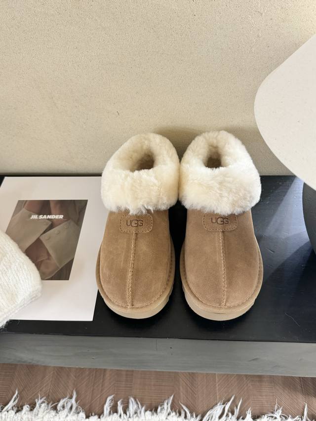 Tats autumn and winter street style casual photosA pair of snow boots instantly