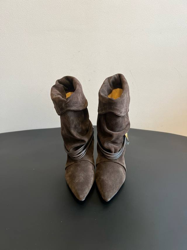 isabel Maran* 25Ss Suede Kitten Heel Boots . Made of suede, these boots offer a isabel Maran* 25Ss Suede Kitten Heel Boots . Made of suede, these boots offer a