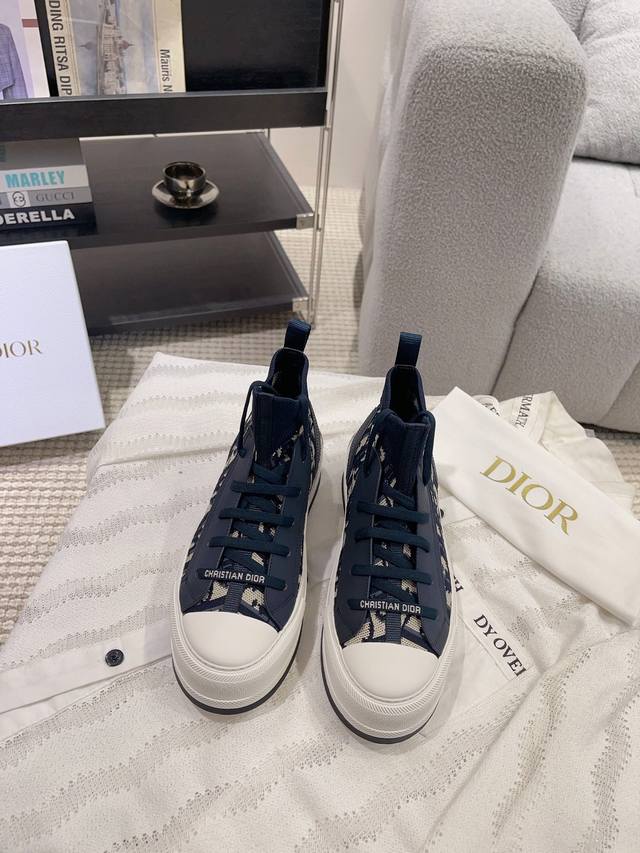 Thick-soled flyknit: 23Ss Dior Oblique perforated tech-knit high-top sneakers. T