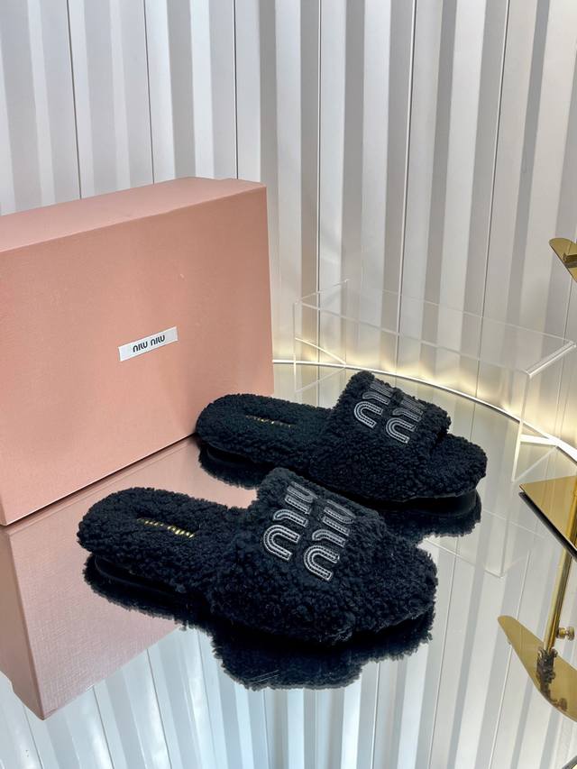 Miu Mi* 2025Ss Fall/Winter New Furry Home Slippers Miu Miu has made me fall in l