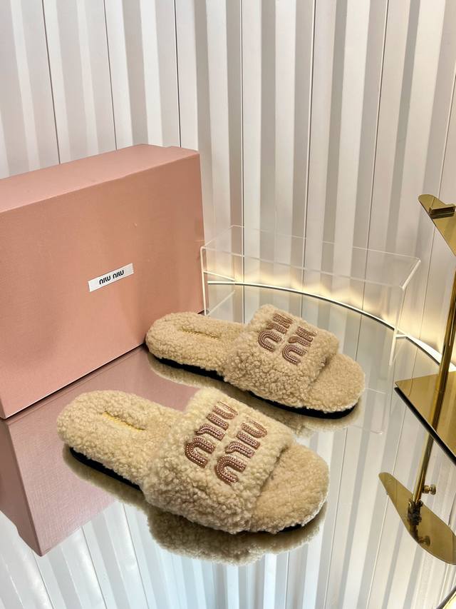 Miu Mi* 2025Ss Fall/Winter New Furry Home Slippers Miu Miu has made me fall in l