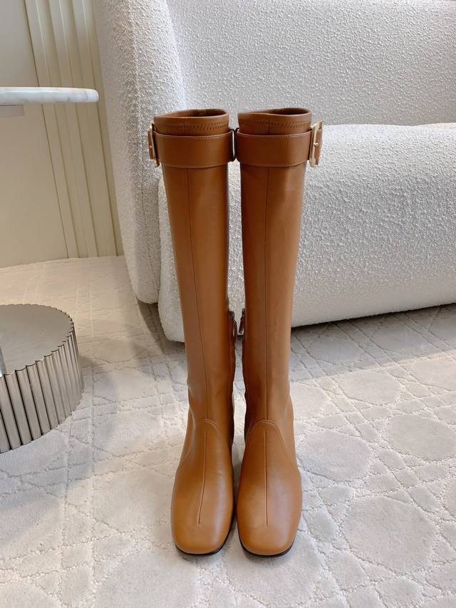 Factory price p Miu's new style of beautiful girl combat boots, high heels, lim