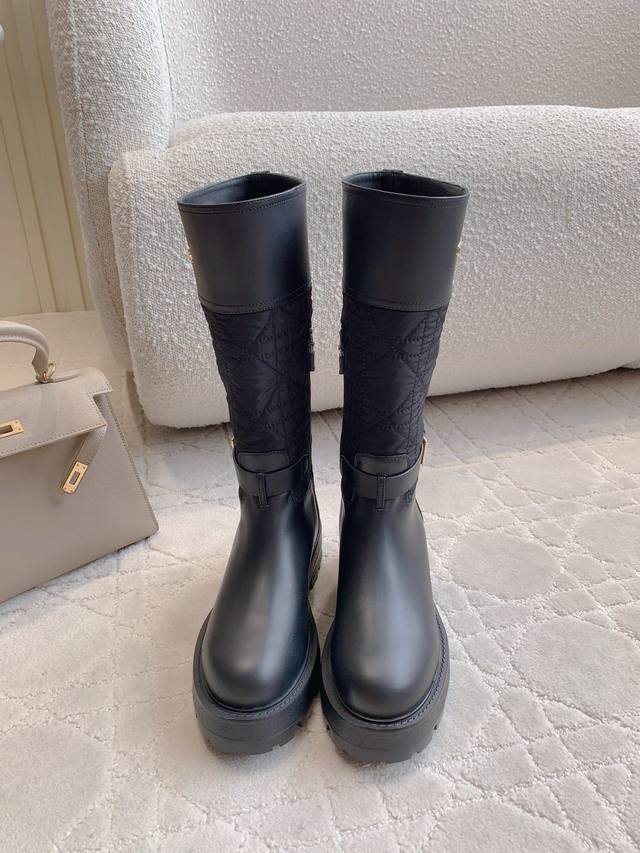 Factory price p Dio*'s new long knight boots are very recognizable with embroid