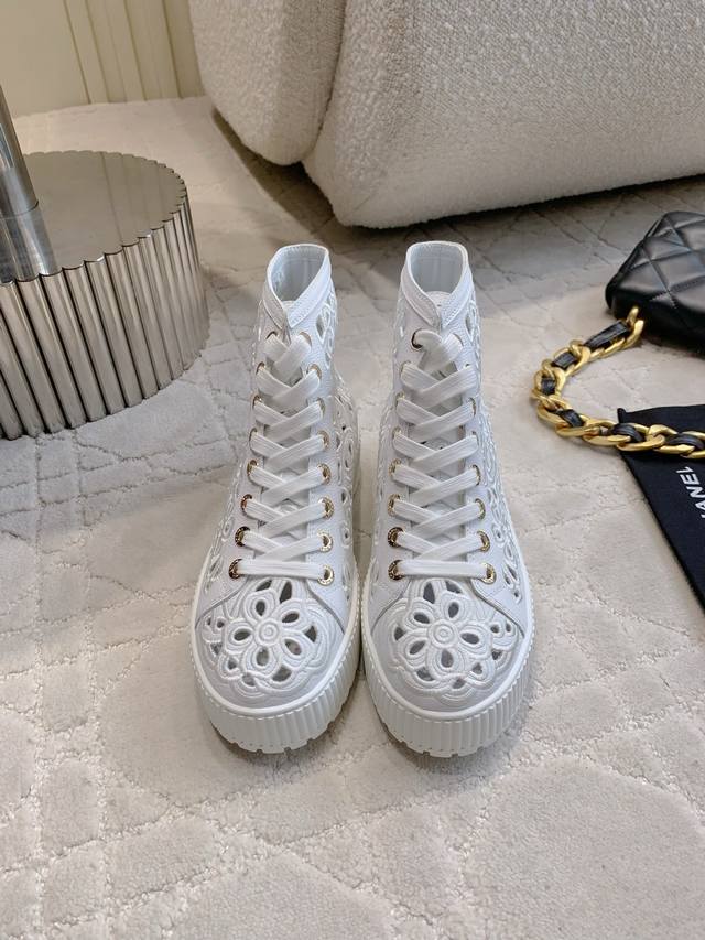 Factory price p Need wool lining plus 70 Chane* new hollow short boots with rem