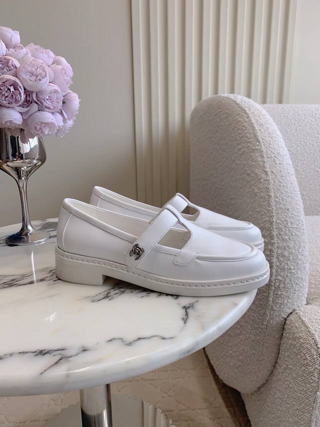 Factory price p Chane* New Mary Jane shoes. This Chanel luxury shoe is truly im