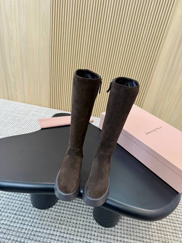 gr high boots factory suede leather: Fabric: calfskin cow suede Lining: sheepski