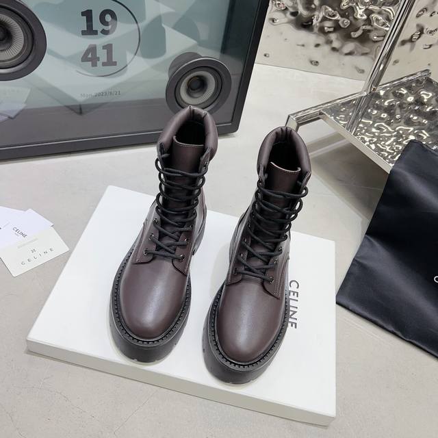 Celine's new Martin boots, British-style lace-up short Martin boots that can be