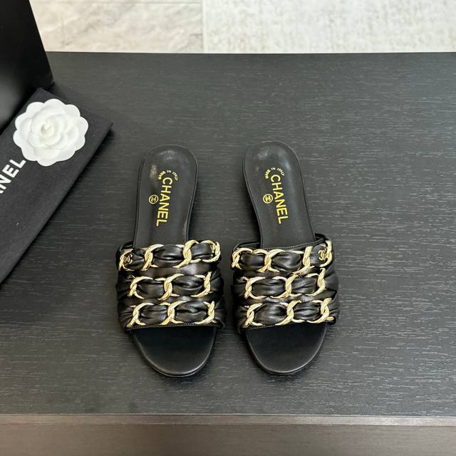 Chanel 25B Large Chain Flat Heeled Sandals A timeless, versatile sandal with a c