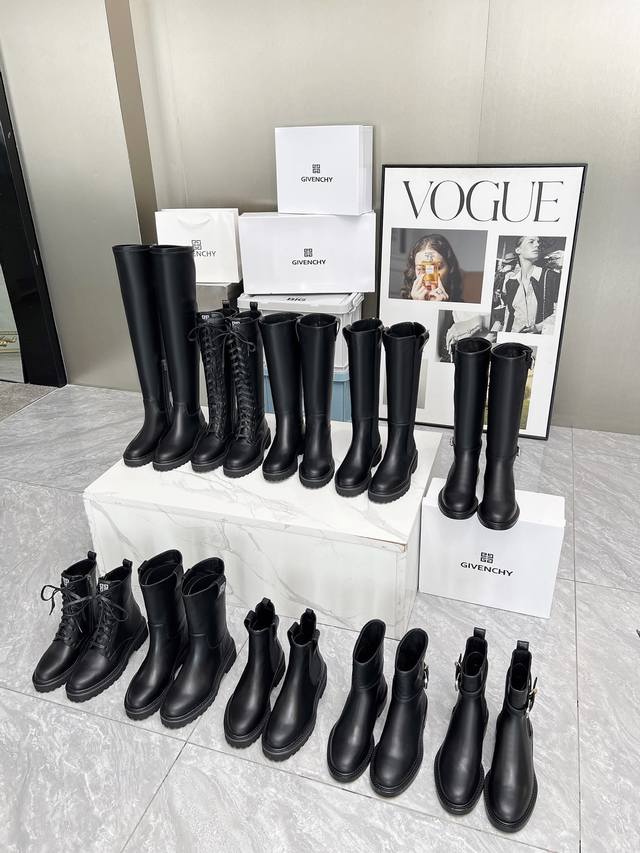 Givenchy2670 new Givenchy thick-soled fashion boots, fashionable and trendy, exc