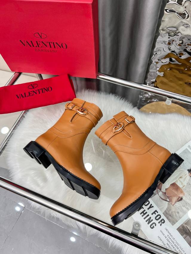 Valentino 2025 Autumn/Winter New Arrival High Edition Valentino Fashion Women's