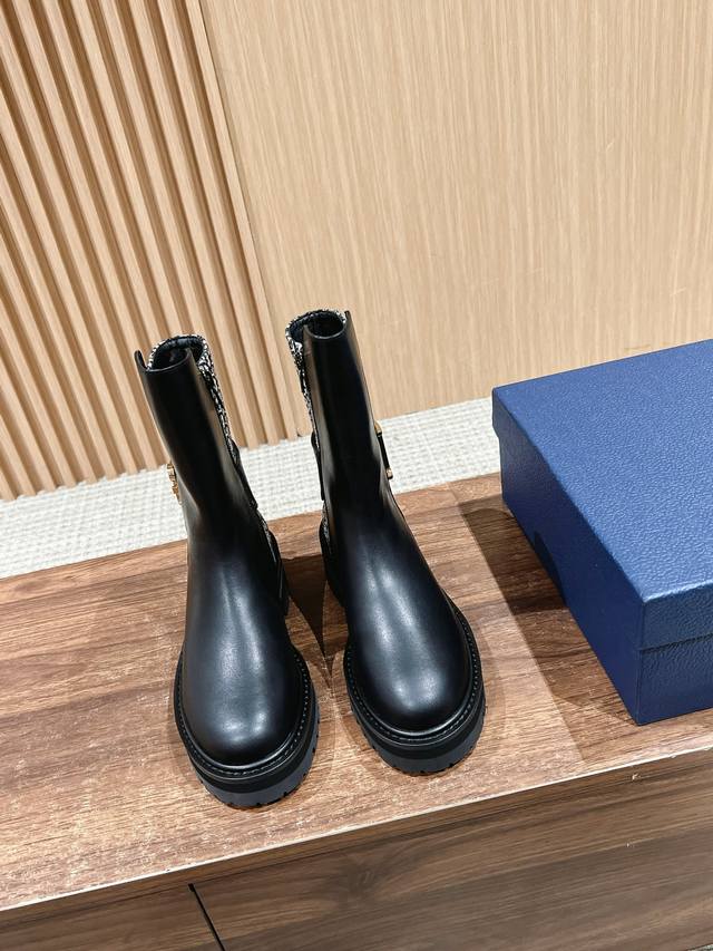 Dior's open-edge beaded boots are a versatile fall/winter hit. The classic round